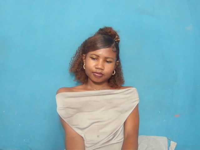 Sylvia6 live cam on BongaCams