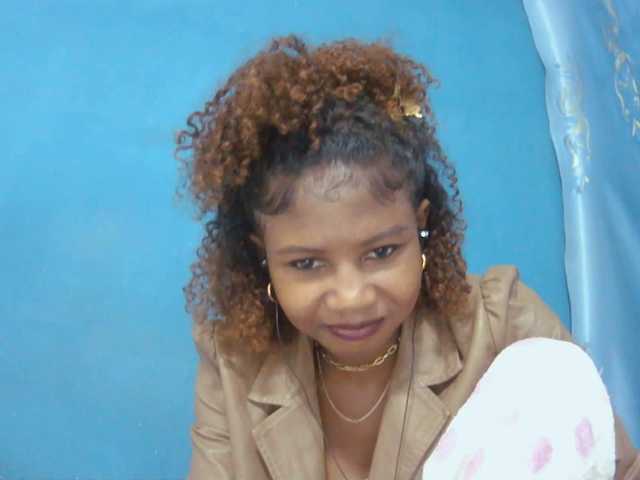 Sylvia6 live cam on BongaCams