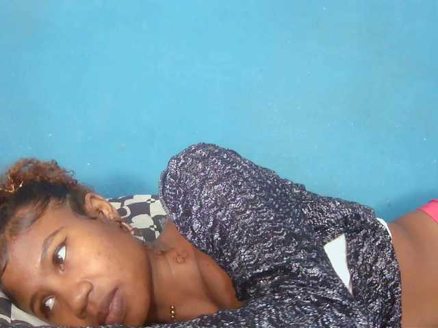 Sylvia6 live cam on BongaCams