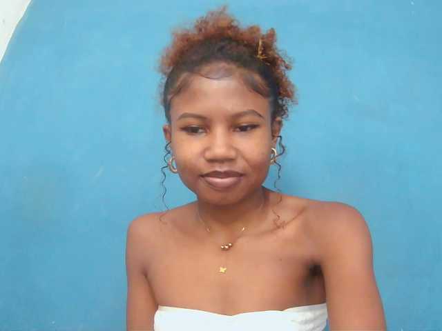 Sylvia6 live cam on BongaCams