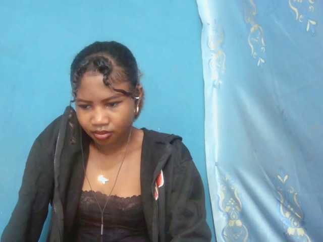 Sylvia6 live webcam show