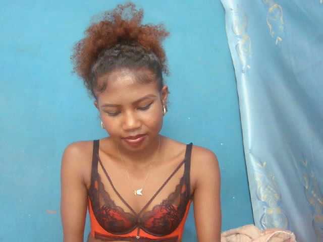 Sylvia6 live cam on BongaCams
