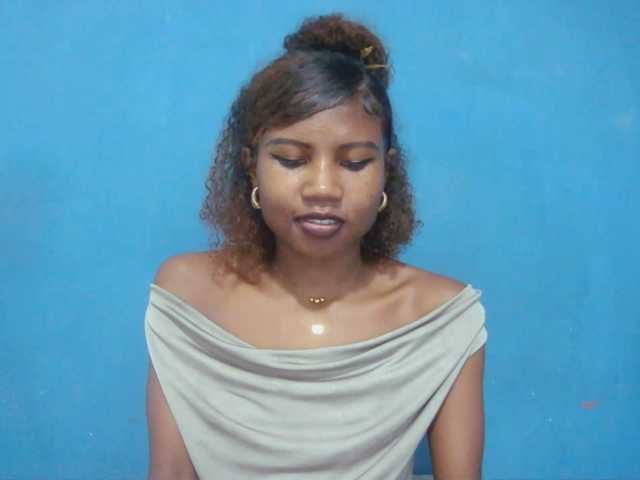 Sylvia6 live cam on BongaCams