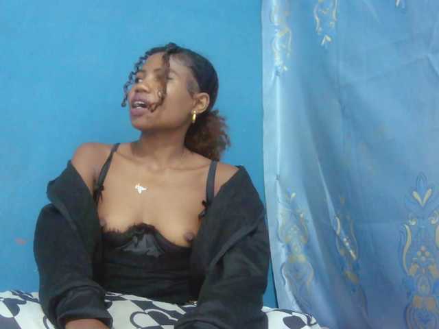 Sylvia6 live cam on BongaCams