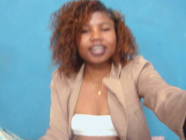 Sylvia6 live cam on BongaCams