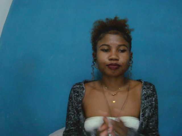 Sylvia6 live cam on BongaCams