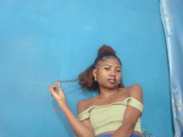 Sylvia6 live cam on BongaCams