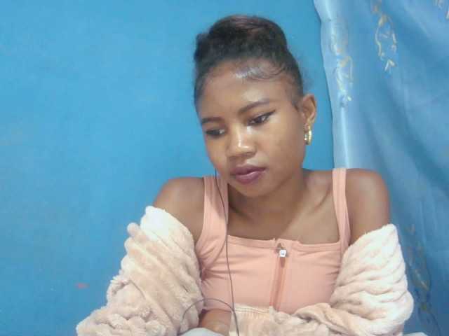 Sylvia6 live cam on BongaCams
