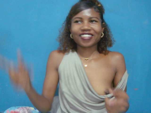 Sylvia6 live cam on BongaCams