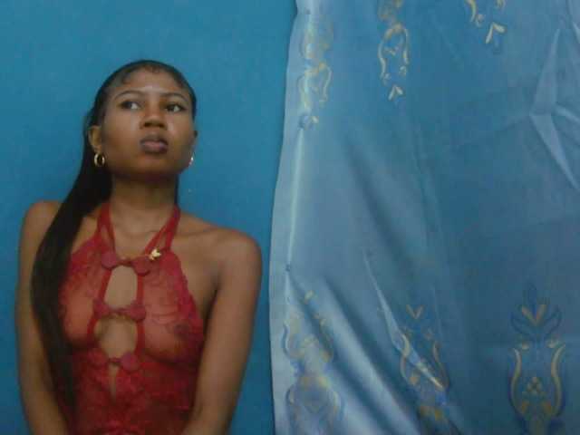 Sylvia6 live webcam show