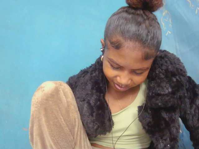 Sylvia6 live webcam show