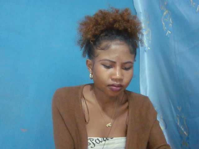 Sylvia6 live cam on BongaCams