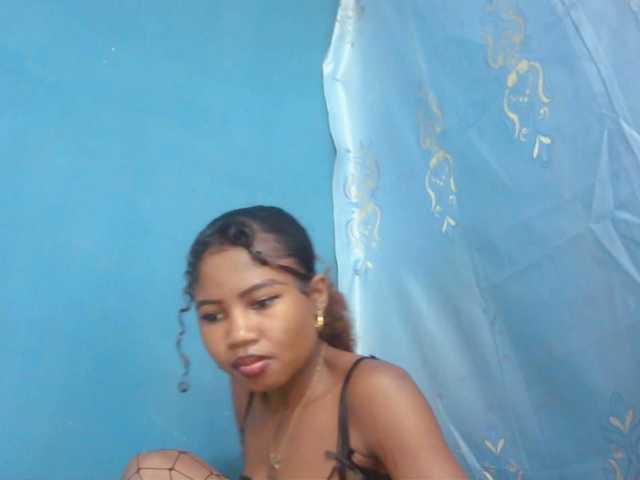 Sylvia6 live webcam show