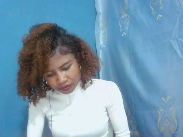 Sylvia6 live webcam show