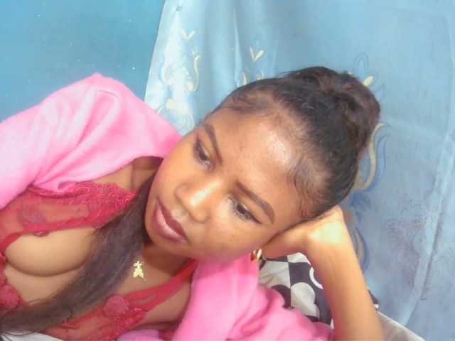 Sylvia6 live webcam show
