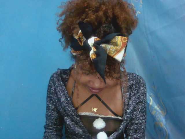 Sylvia6 live webcam show
