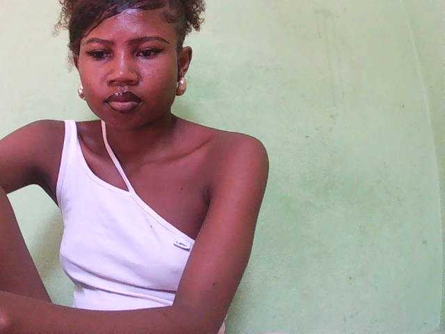 Sylvia6's BongaCams show and profile