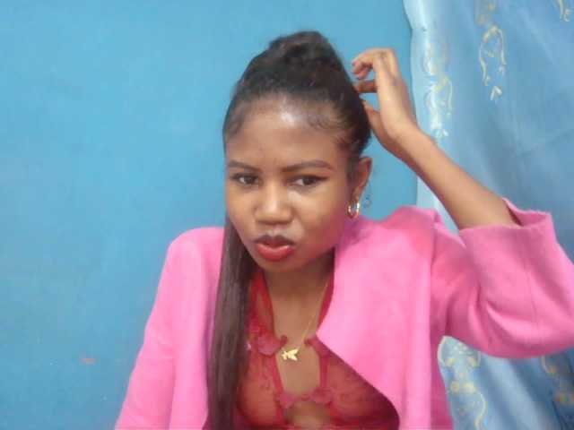 Sylvia6 live webcam show