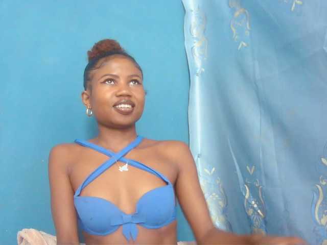 Sylvia6 live cam on BongaCams
