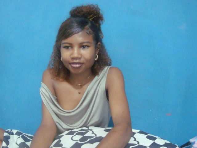 Sylvia6 live cam on BongaCams