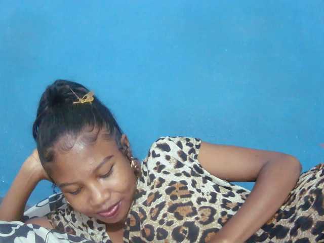 Sylvia6 live cam on BongaCams