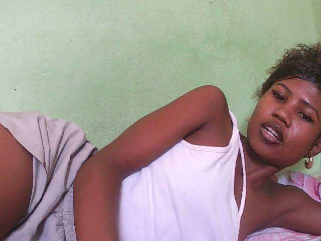 Sylvia6's BongaCams show and profile