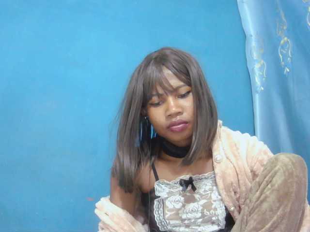 Sylvia6 live cam on UnifiedCams