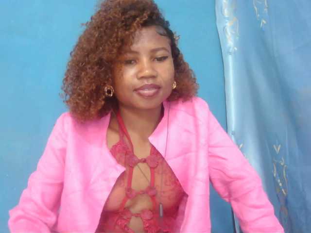 Sylvia6 live cam on BongaCams
