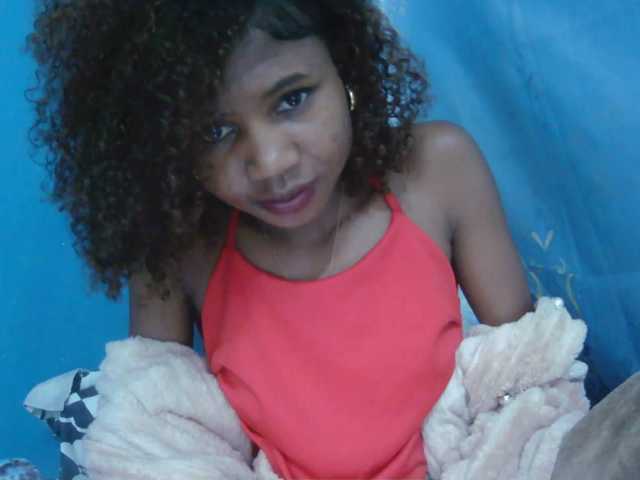 Sylvia6 live webcam show