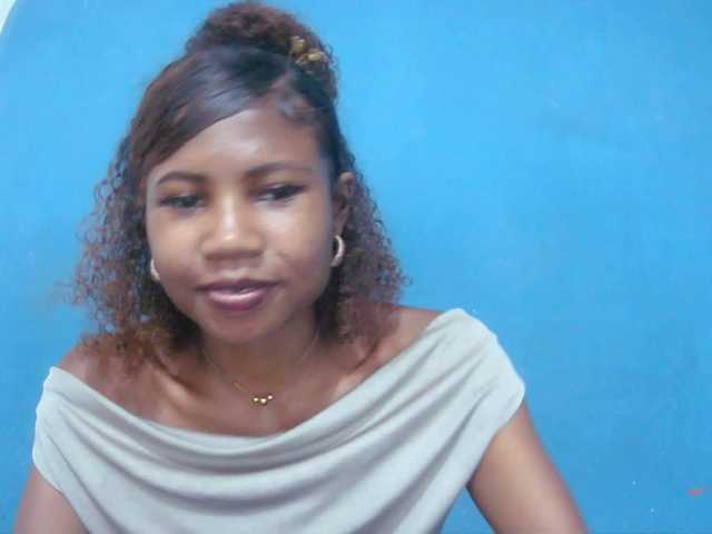 Sylvia6 live cam on BongaCams