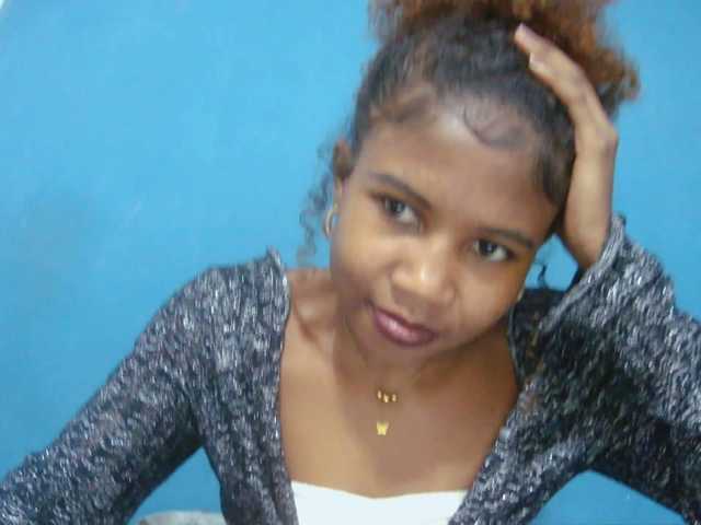 Sylvia6 live cam on BongaCams