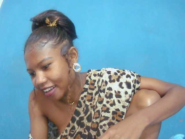 Sylvia6 live cam on BongaCams