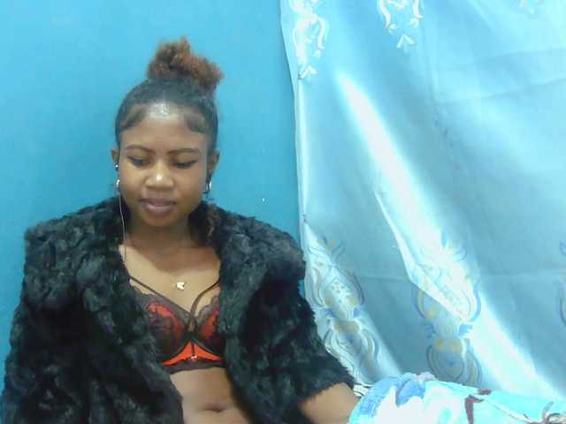 Sylvia6 live webcam show