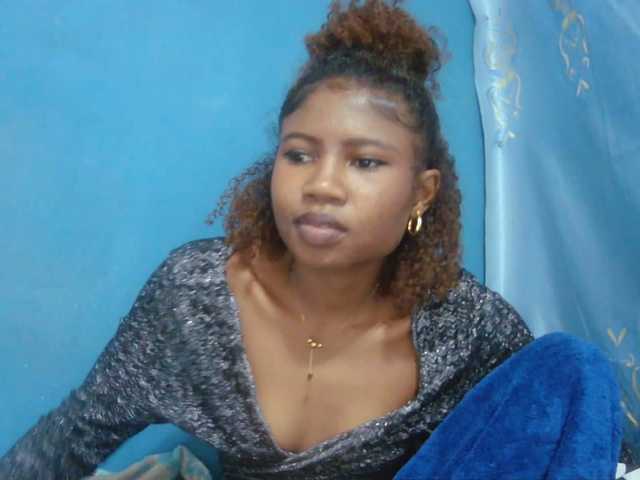 Sylvia6 live cam on BongaCams