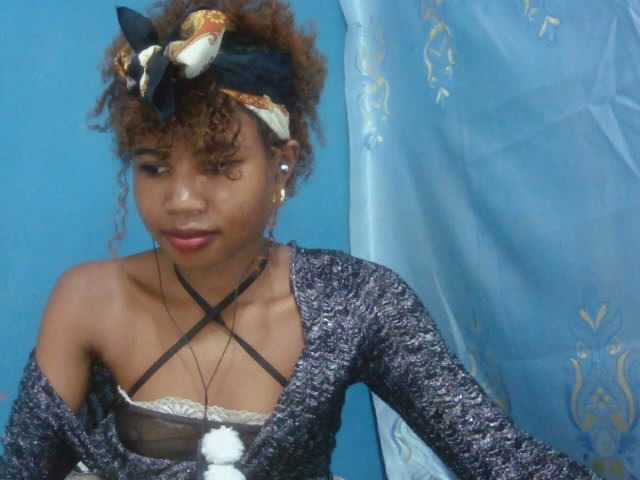 Sylvia6 live cam on BongaCams