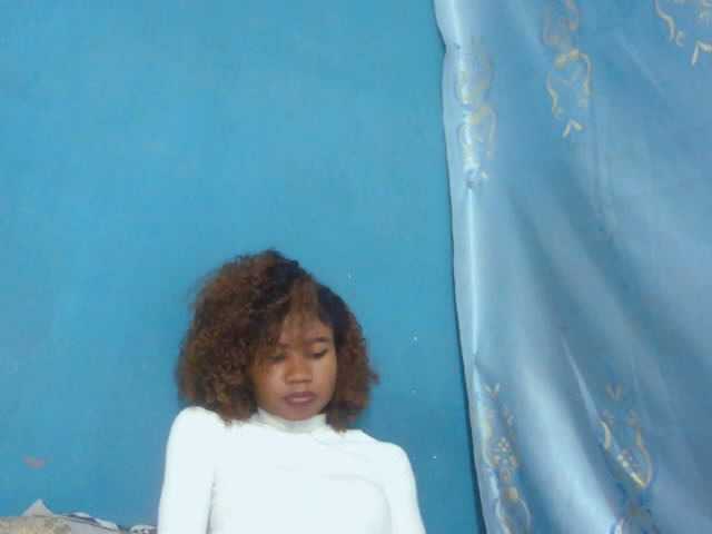 Sylvia6 live webcam show