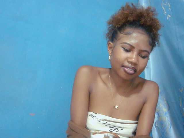 Sylvia6 live cam on BongaCams