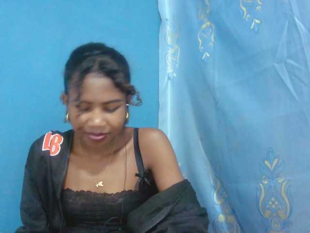 Sylvia6 live webcam show