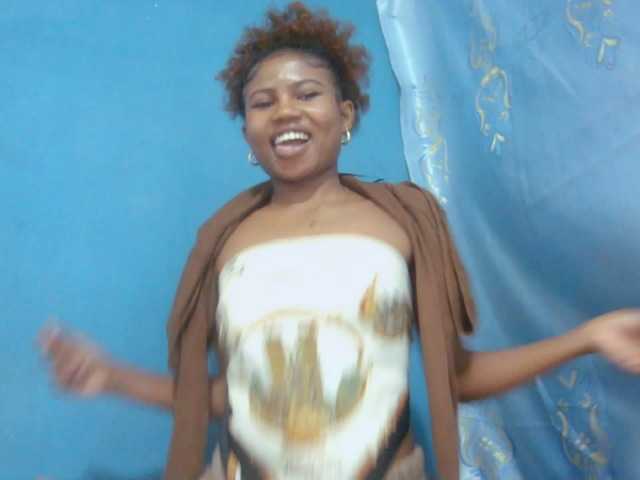 Sylvia6 Live-Cam auf BongaCams