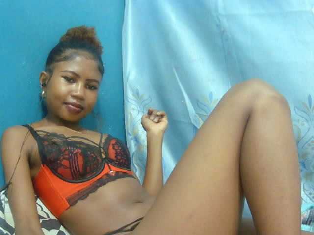 Sylvia6 live webcam show