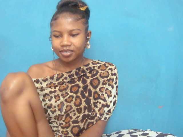 Sylvia6 live cam on BongaCams