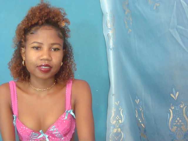Sylvia6 live cam on BongaCams