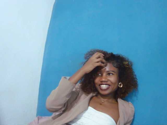 Sylvia6 live cam on BongaCams