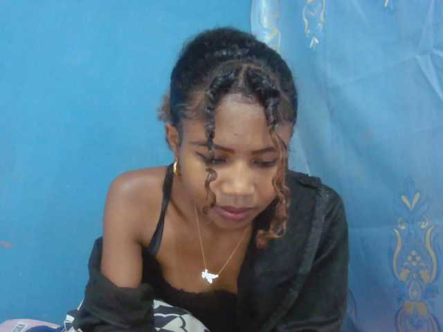 Sylvia6 live webcam show