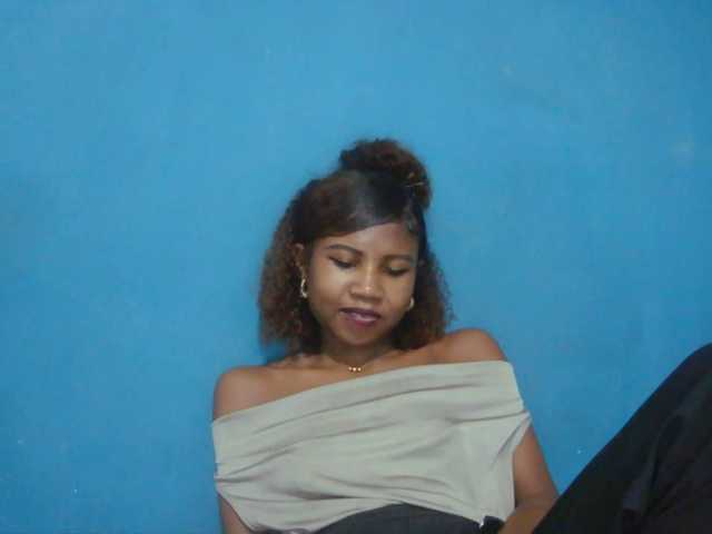 Sylvia6 live cam on BongaCams