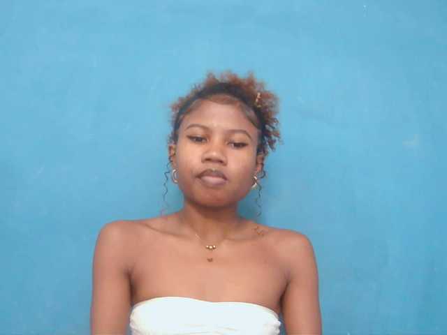 Sylvia6 live cam on BongaCams