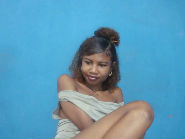 Sylvia6 live cam on BongaCams