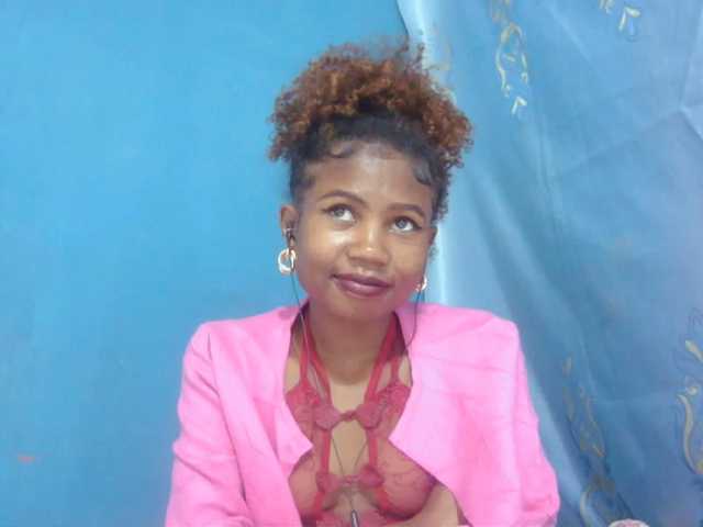 Sylvia6 live cam on BongaCams