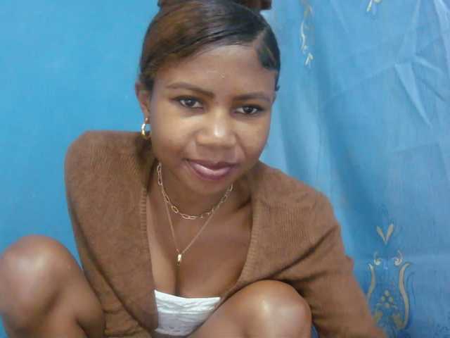 Sylvia6 live cam on BongaCams