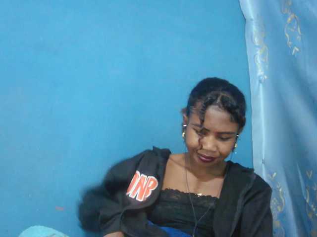 Sylvia6 live webcam show